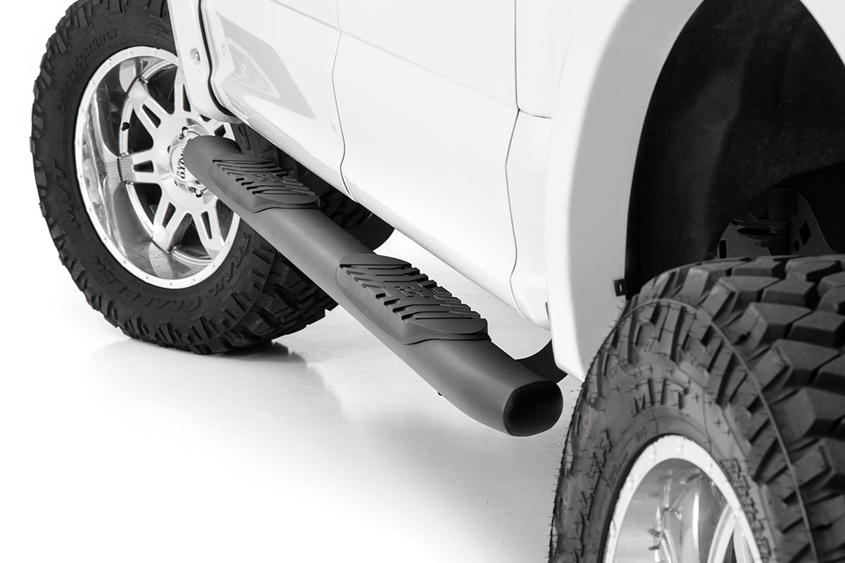 Oval Nerf Step | Crew Cab | Black | Ford F-150/Lightning/F-250/F-350/Raptor (15-25)