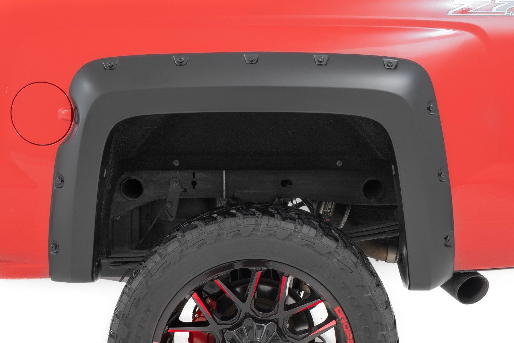 Pocket Fender Flares | 6'7" & 8' Bed | G1C Overcast | Chevy Silverado 1500 (14-18)/2500HD