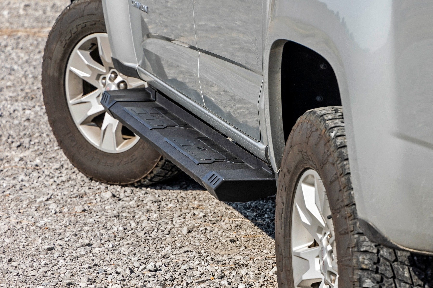 HD2 Aluminum Running Boards | Crew Cab | Chevy/GMC Canyon/Colorado (15-25)