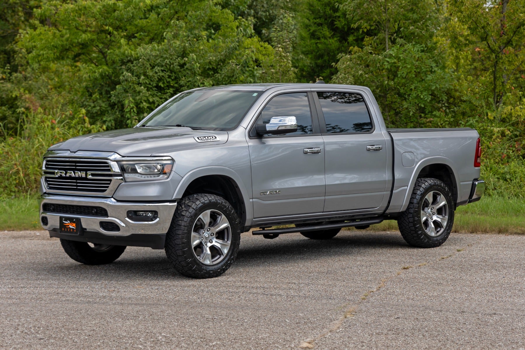 OV2 Running Boards | Side Step Bars | Crew Cab | Ram 1500 (19-25)/1500 TRX (21-24) 