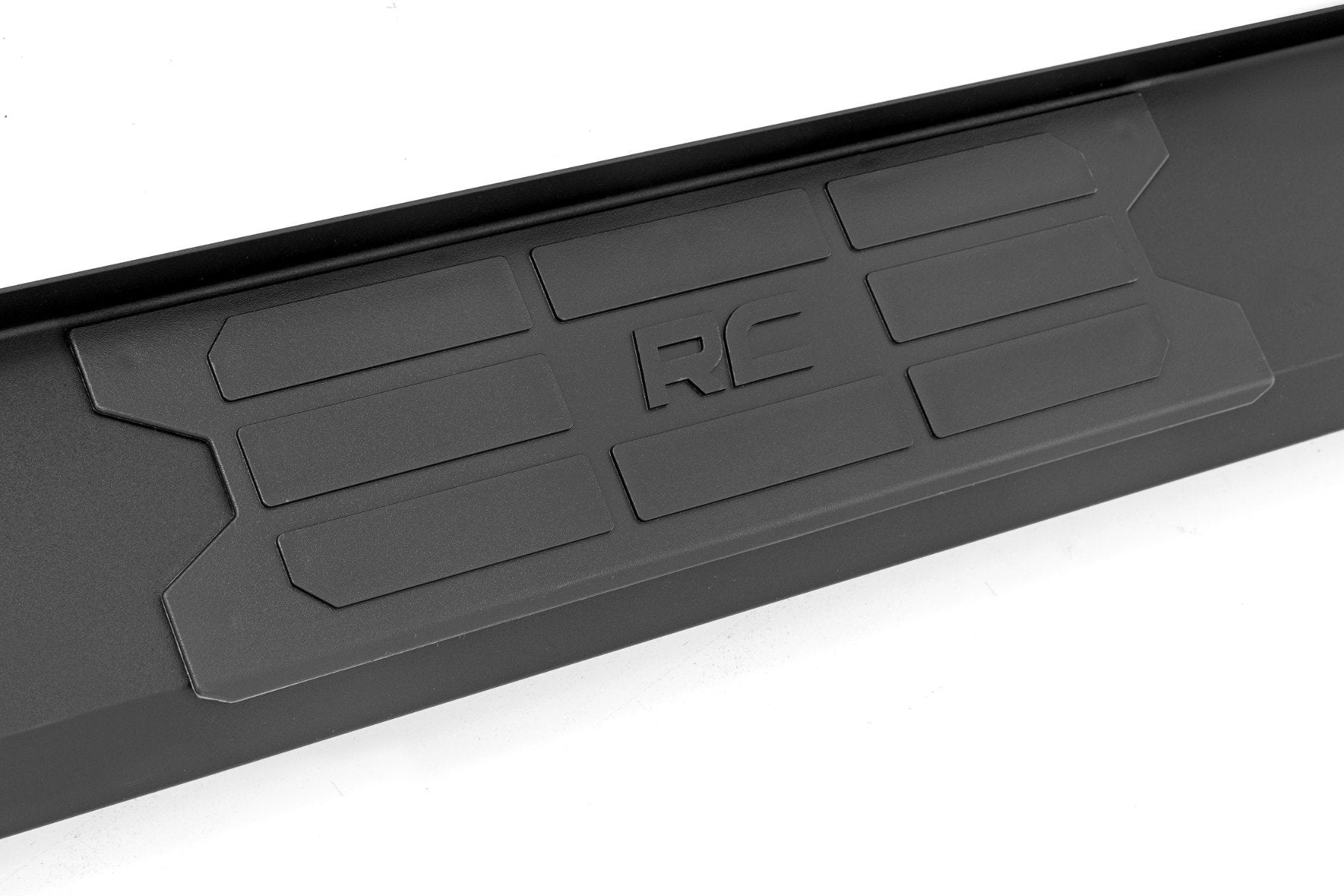 HD2 Aluminum Running Boards | CrewMax | Toyota Tundra 2WD/4WD (2022-2025)