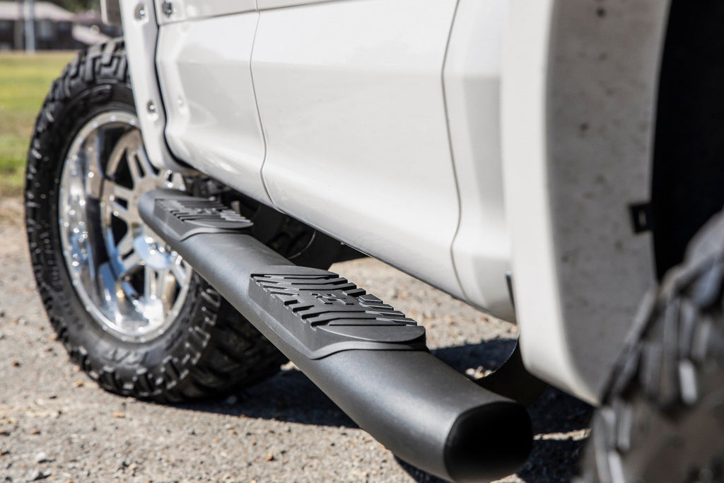Oval Nerf Step | Crew Cab | Black | Ford F-150/Lightning/F-250/F-350/Raptor (15-25)