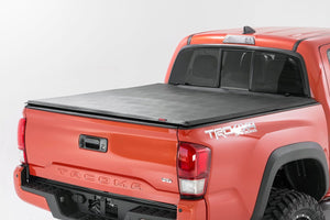 Open image in slideshow, TOYOTA SOFT TRI-FOLD BED COVER (16-18 TACOMA)
